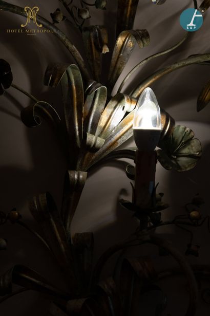 From the Indian Garden of the Metropole Hotel...