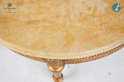 En provenance de l'Hôtel Le Meurice.
Table...