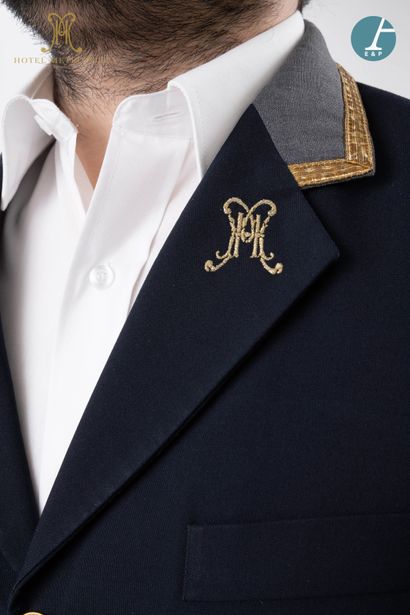 En provenance de l'Hôtel Métropole (Bruxelles)...