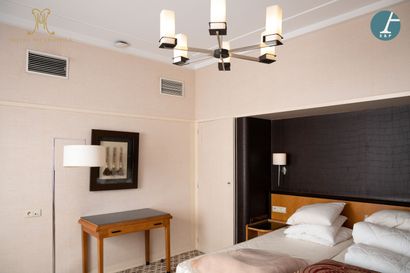 From the Metropole Hotel (Brussels): 
Complete...