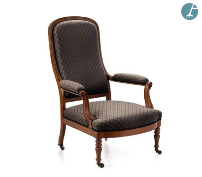 Fauteuil dit « Voltaire », en bois mouluré...