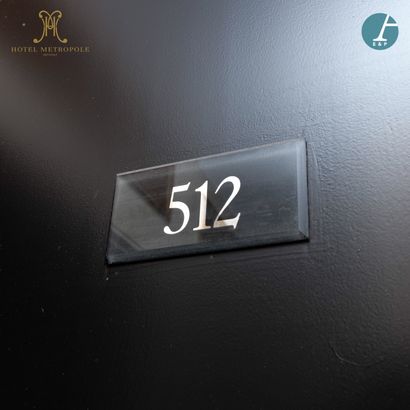 En provenance de l'Hôtel Métropole (Bruxelles)...