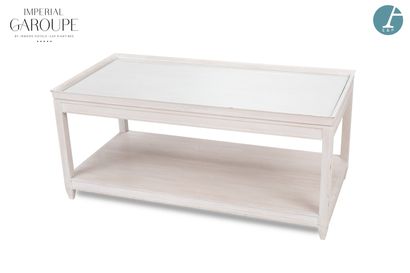 En provenance de l'Imperial Garoupe - Réception

Table...