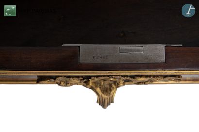 Bureau plat en marqueterie de bois de bout...