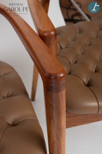 En provenance de l'Imperial Garoupe - Salon...