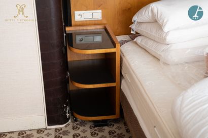 From the Metropole Hotel (Brussels): 
Complete...