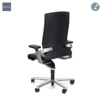 WILKHAHN Publisher

An armchair, metal base...