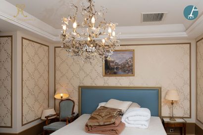 En provenance de l'Hôtel Métropole (Bruxelles)...