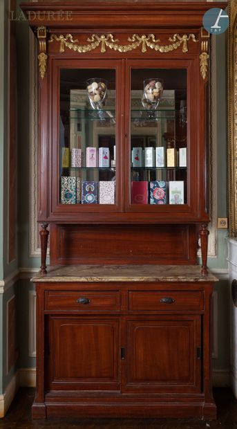 En provenance de la Maison Ladurée - Chocolaterie

Paire...