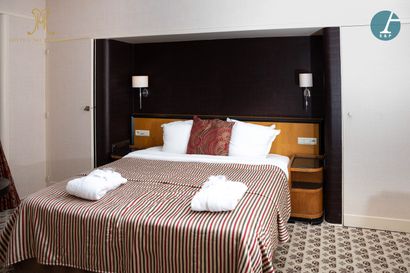 From the Metropole Hotel (Brussels): 
Complete...