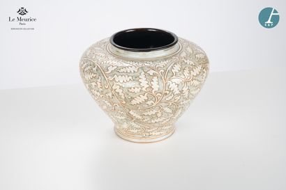 En provenance de l'Hôtel Le Meurice.
Vase...