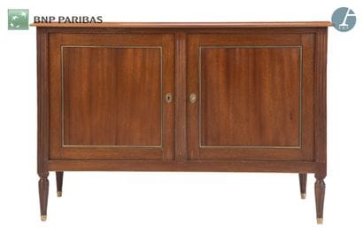 Low sideboard in natural wood and mahogany...
