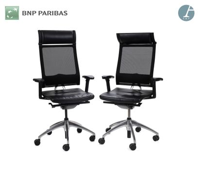 MOVING Editor,
Pair of work chairs model...
