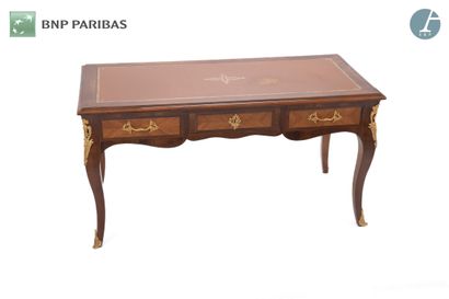 Bureau plat en bois de rose et amarante,...