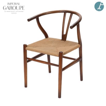 En provenance de l'Imperial Garoupe - Réception

Chaise...