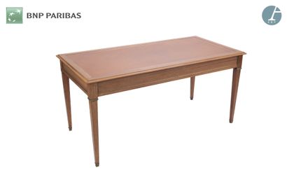 Table in molded and carved natural wood,...