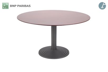 Table de réunion ronde, 
piètement en métal,...