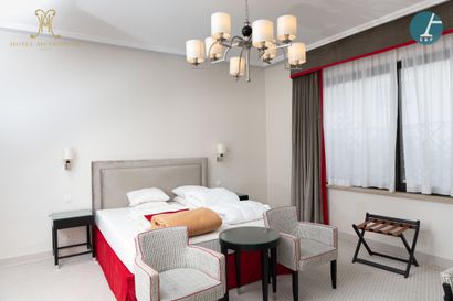 En provenance de l'Hôtel Métropole (Bruxelles)...