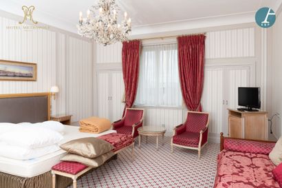 En provenance de l'Hôtel Métropole (Bruxelles)...