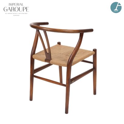 En provenance de l'Imperial Garoupe - Réception

Chaise...