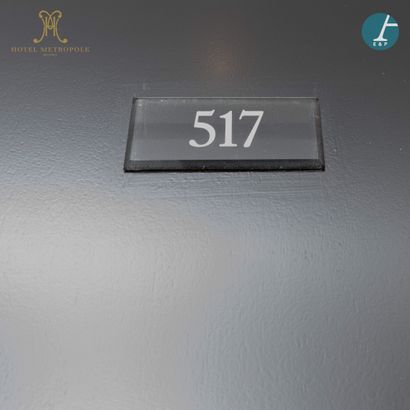 En provenance de l'Hôtel Métropole (Bruxelles)...