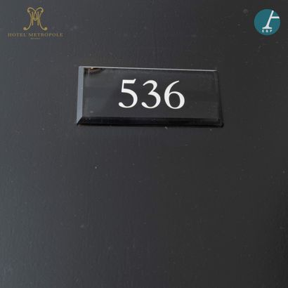 En provenance de l'Hôtel Métropole (Bruxelles)...