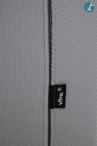 VITRA
Sofa, metal frame, light gray fabric...