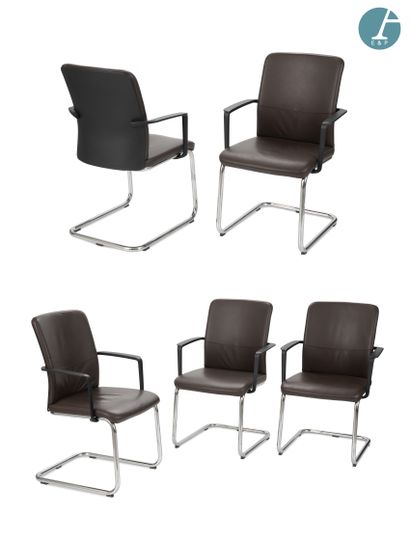 STEELCASE 
Ensemble de cinq fauteuils de...