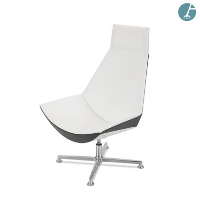 KASTEL 
Chaise modèle Kayak, structure en...