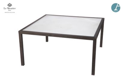 En provenance de l'Hôtel Le Meurice.
DEDON
Table...