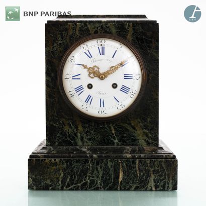 Green marble clock with grey veins, the upper...