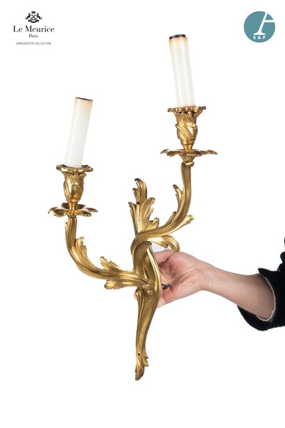 En provenance de l'Hôtel Le Meurice.
MAISON...