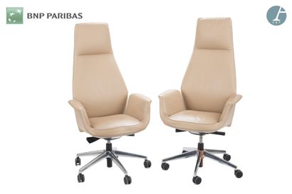 POLTRONA FRAU Editor,
Pair of executive chairs,...