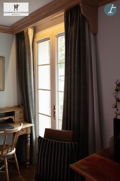 En provenance de la chambre 26 des Sources...