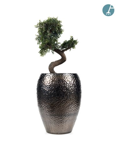 Large high curved vase in enamelled iridescent...