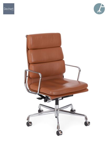 Charles and Ray EAMES Designers (1907-1978/1912-1988)...