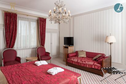 En provenance de l'Hôtel Métropole (Bruxelles)...