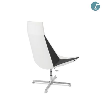 KASTEL 
Chaise modèle Kayak, structure en...