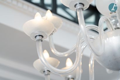 Lustre en cristal, plafond de coupe semi-sphérique,...