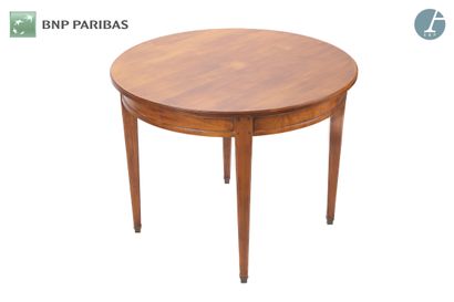 Circular table in natural wood, molded and...
