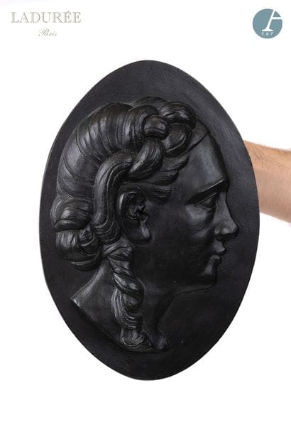 En provenance de la Maison Ladurée - 1er...
