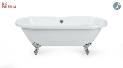 From the Palladium Bus



Iconic white resin...