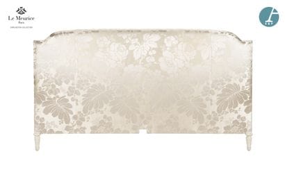 En provenance de l'Hôtel Le Meurice.
Tête...