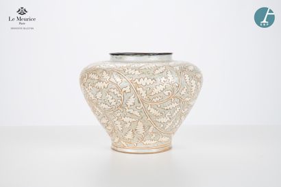 En provenance de l'Hôtel Le Meurice.
Vase...