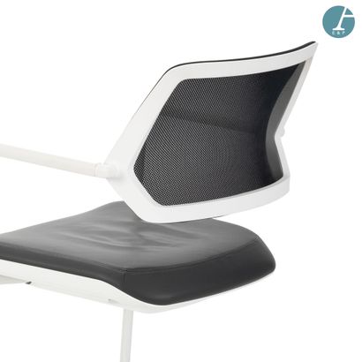 STEELCASE
Ensemble de quatre chaises en plastique...