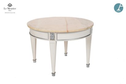 En provenance de l'Hôtel Le Meurice.
Table...