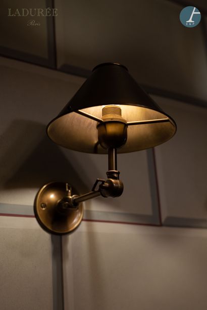 En provenance de la Maison Ladurée - 1er...