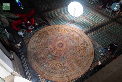 Manufacture of the SAVONNERIE
Circular carpet...
