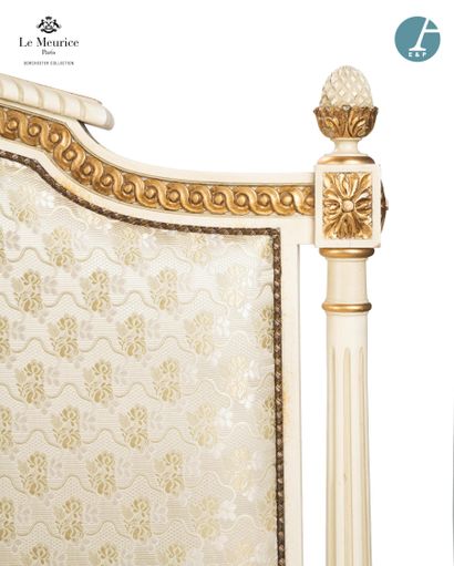 En provenance de l'Hôtel Le Meurice.
Tête...