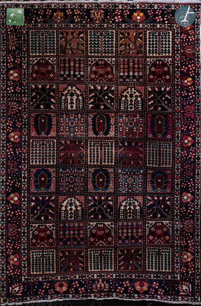 BAKTIAR (IRAN) - XXe siècle
Tapis en velours...